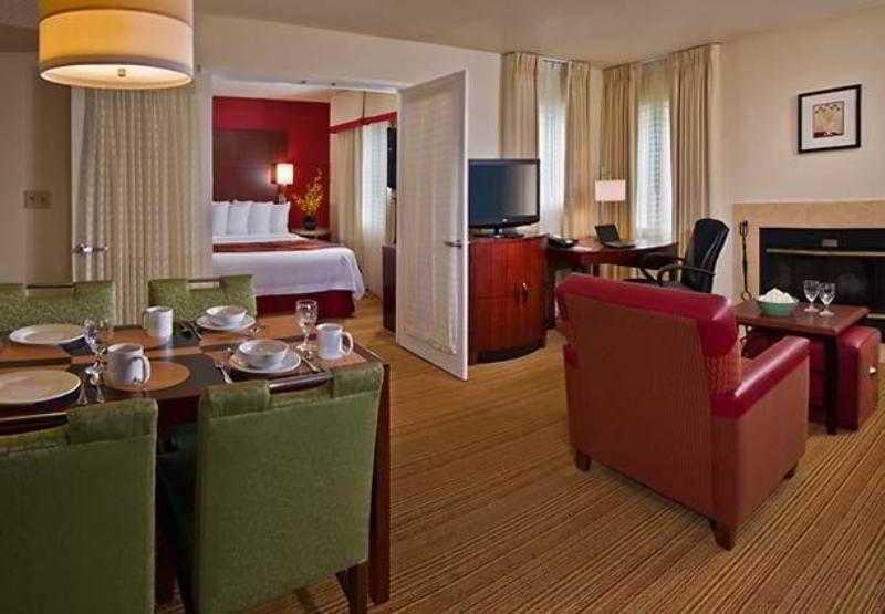 Residence Inn Philadelphia Willow Grove Horsham Buitenkant foto